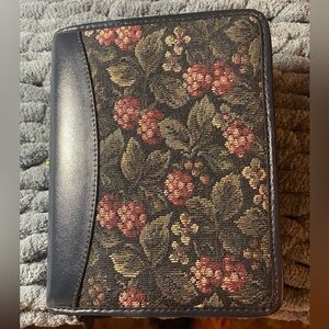 Franklin Covey Floral Tapestry Organizer in Black and Burgundy